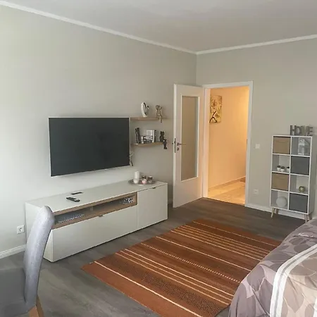Apartment Tolle In Mit Kleinem Balkon *